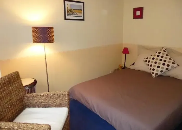 - Proche Du Centre - Salle D'eau Et Wc Privés *