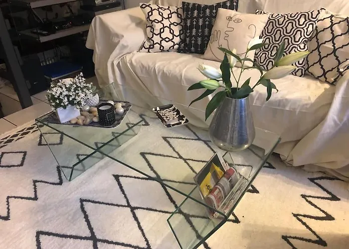 - Proche Du Centre - Salle D'eau Et Wc Privés