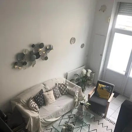 - Proche Du Centre - Salle D'eau Et Wc Prives