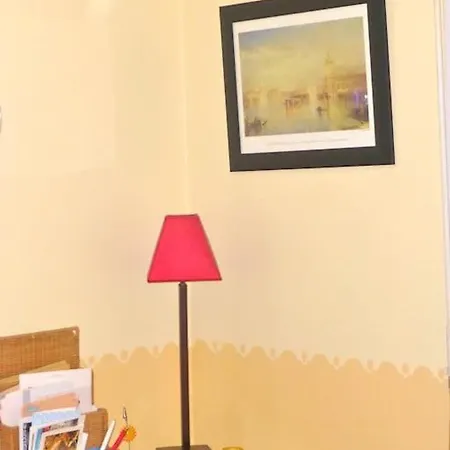 - Proche Du Centre - Salle D'eau Et Wc Prives ボルドー